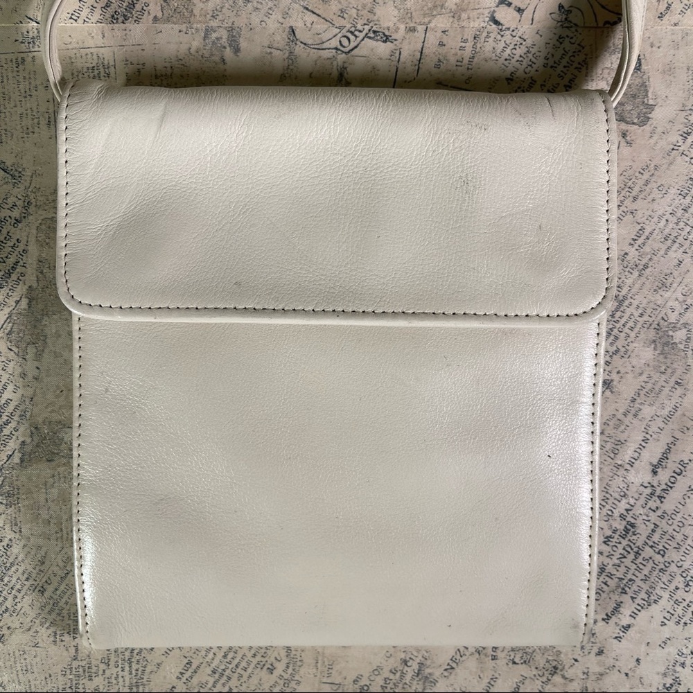 Perlina New York Leather Crossbody / Folding Wallet